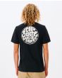 Hombre con camiseta orgánica de manga corta Rip Curl Wetsuit Icon Negra posterior