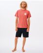 Hombre con camiseta orgánica de manga corta Rip Curl Wetsuit Icon roja frontal