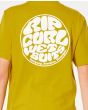 Niño con camiseta orgánica de manga corta Rip Curl Wetsuit Icon Boy amarilla estampado espalda