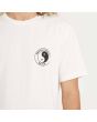 Hombre con Camiseta de manga corta Town & Country Ying Yang Logo blanca detalle