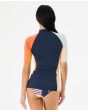 Mujer con Camiseta técnica de manga corta Rip Curl UPF 50+ Day Break Azul Marino posterior