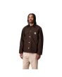 Hombre con abrigo Carhartt WIP Michigan Coat Winter Marrón Tobacco y Negro cerrado