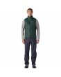 Hombre con chaleco Patagonia Down Sweater Vest Verde Cascada ajuste regular
