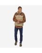 Hombre con Chaleco reversible Patagonia Bivy Down Vest Classic Tan frontal