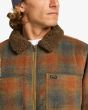 Hombre con chaqueta de invierno Billabong Hills Sherpa Otter cremallera y cuello