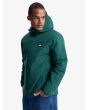 Hombre con cazadora impermeable con capucha Quiksilver Overcast 3K Insulated Trekking Green lateral