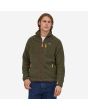 Hombre con Chaqueta de forro polar Patagonia M's Retro Pile verde