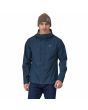 Hombre con chaqueta impermeable Patagonia Jackson Glacier Rain Jacket Azul Tidepool