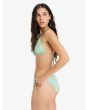 Vista lateral del bikini Roxy Tiki Triangular en color verde 