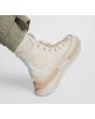 Mujer con Zapatillas Converse de plataforma Run Star Legacy CX Swirl Jacquard beige y aguamarina detalle