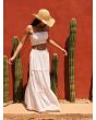 Mujer con falda larga escalonada Roxy Beachside Blanca lifestyle