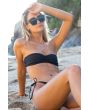 Mujer en la playa con gafas de sol I-SEA Jemma Black Smoke polarizadas 