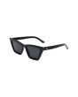 Vista lateral Gafas de sol cat-eye negras con lentes polarizadas Smoke 