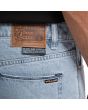 Hombre con pantalón vaquero de corte slim Vorta Denim Azul Índigo claro Volcom Water Aware