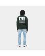 Hombre con Sudadera Carhartt WIP Label State Flag Sweat verde espalda