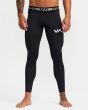 Hombre con leggins compresivos RVCA VA Sport negros 