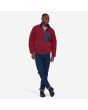 Hombre con Chaqueta Reversible Patagonia M's Shelled Microdini color Tidepool Blue reverso rojo