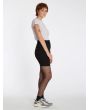 Mujer con falda corta Vaquera Volcom Weellow Denim Negra lateral