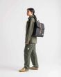 Mujer con Mochila Herschel City Backpack 16 Litros Negra Unisex