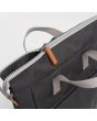 Mochila pequeña ecológica e impermeable Roka Bantry B Sustainable Canvas Ash gris oscuro cremallera