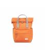 Mochila pequeña vegana Roka Canfield B Nailon reciclado naranja quemado Unisex