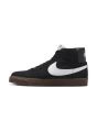 Zapatillas de Skate Nike SB Zoom Blazer Mid Negras con logo blanco y suela Sail izquierda