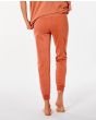 Mujer con pantalón de Chándal Rip Curl Surfers Original Naranja posterior