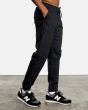 Hombre con pantalón de chándal RVCA VA Sport Spectrum Cuffed negro bolsillo