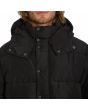 Hombre con parka acolchada con capucha Volcom Superstoner 5K negra cuello
