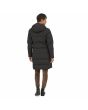 Mujer con Parka técnica Premium Patagonia Jackson Glacier Negra posterior