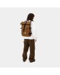 Hombre con Mochila impermeable expandible Carhartt WIP Philis Backpack 21,5 Litros Marrón Unisex