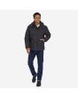 Hombre con Chaqueta de plumón Patagonia Downdrift Jacket negra frontal
