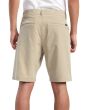 Hombre con Short híbrido RVCA Balance 20'' Caqui posterior