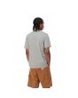 Hombre con Camiseta de manga corta Carhartt WIP Script Gris Brezo con logo en Verde Eneldo espalda