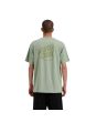 Hombre con Camiseta de manga corta Santa Cruz Tonal Opus Dot Stripe Moon Rock logo espalda