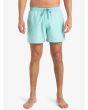Hombre con Boardshort Quiksilver Everyday Solid Volley 15'' Aqua Sky