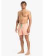 Hombre con Bañador Quiksilver Everyday Volley 15'' Peach Parfait pierna recta