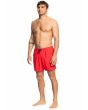 Hombre con Bañador Quiksilver Everyday Solid Volley 15'' Rojo cintura elástica