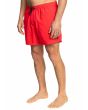 Hombre con Bañador Quiksilver Everyday Solid Volley 15'' Rojo lateral