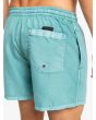 Hombre con Bañador Volley Quiksilver Everyday Surfwash 15" azul brittany bolsillo posterior
