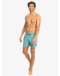 Hombre con Bañador Volley Quiksilver Everyday Surfwash 15" azul brittany frontal