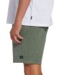 Hombre con pantalón corto sumergible Billabong Crossfire Wave Washed 18'' Verde parche logo