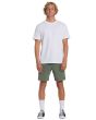 Hombre con pantalón corto sumergible Billabong Crossfire Wave Washed 18'' Verde frontal