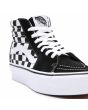 Zapatillas Vans con plataforma Sk8-Hi 2.0 en color negro checkerboard con banda lateral sidestripe blanca cordones
