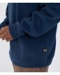 Hombre con Sudadera Hurley Ironclad Heavyweight Azul Marino etiqueta colección Built