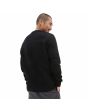 Hombre con sudadera polar Vans Core Basic negra posterior