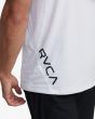 Hombre con Top de manga corta RVCA VA Sport Vent Blanco logo RVCA posterior