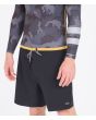 Hombre con Top de Neopreno reversible Hurley Advantage Plus 1/1 mm amarillo reverso camuflaje manga 