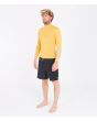 Hombre con Top de Neopreno reversible Hurley Advantage Plus 1/1 mm amarillo izquierda
