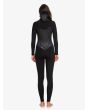 Mujer con traje de surf con cremallera en el pecho y capucha Roxy 5/4/3mm Syncro Series negro espalda